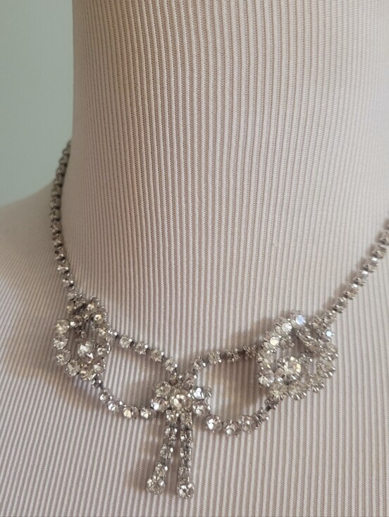 Jewelry - Vintage Rhinestone Choker Style Necklace